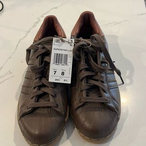 Adidas Superstar Lux new never been worn size 7 mens 8 women